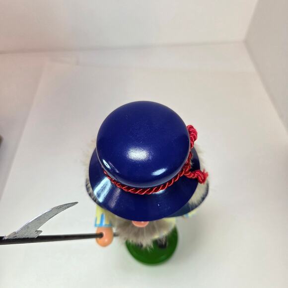 Vintage VEB Hødrew Nutcracker Guard 11" German Wooden Soldier with Spear - Picture 11 of 15